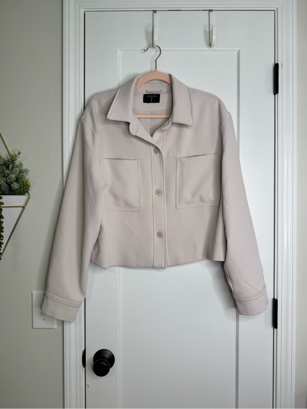 Tahari Beige Cropped Jacket
